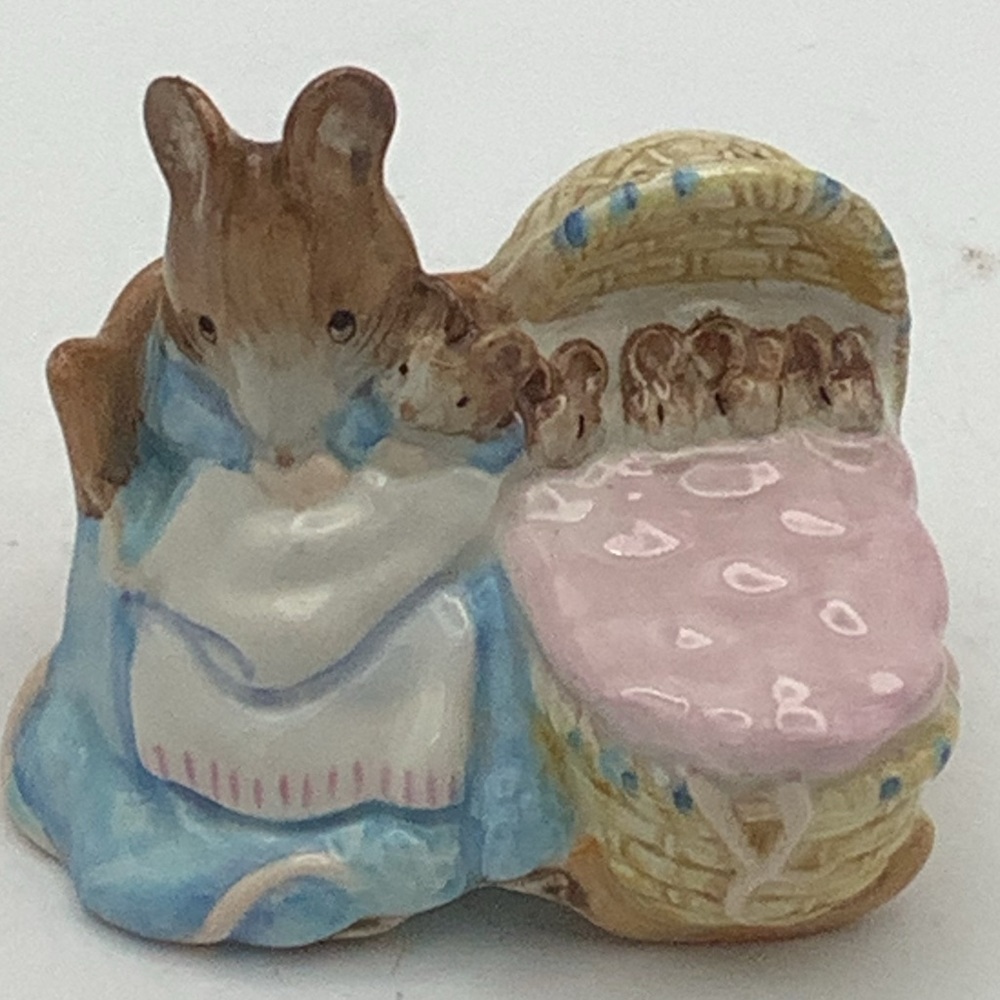 Vintage 1951 F. Warne & Co. England Beatrix Potter Hunca Munca with Cradle